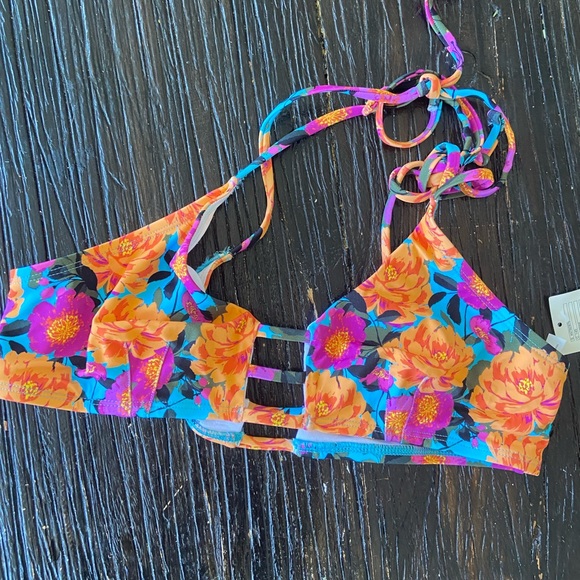 Urban Outfitters Winnie Orange Floral Bikini Top - Picture 5 of 10